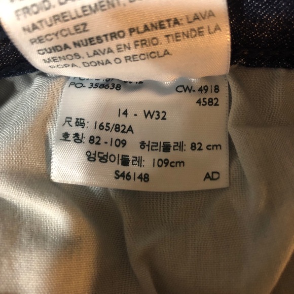 EUC Women’s Levi’s Modern Capri - Picture 5 of 5